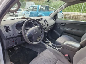 Toyota Hilux 2.5D4D  2WD 5бр., снимка 12