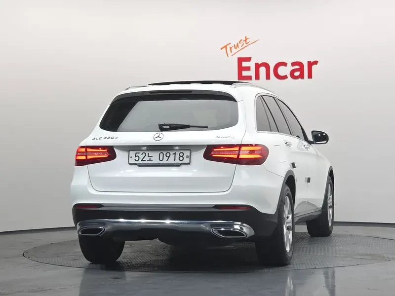 Mercedes-Benz GLC 220 D 4Matic Premium, снимка 4 - Автомобили и джипове - 53826390