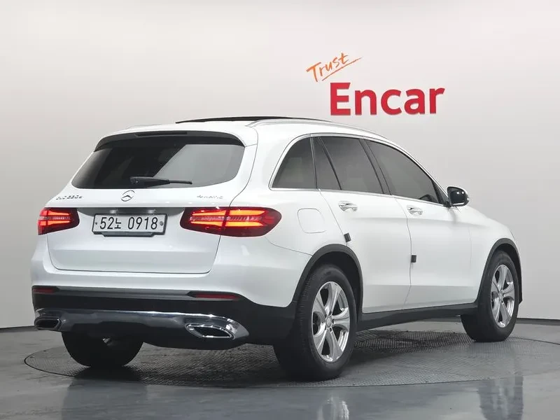 Mercedes-Benz GLC 220 D 4Matic Premium, снимка 2 - Автомобили и джипове - 53826390