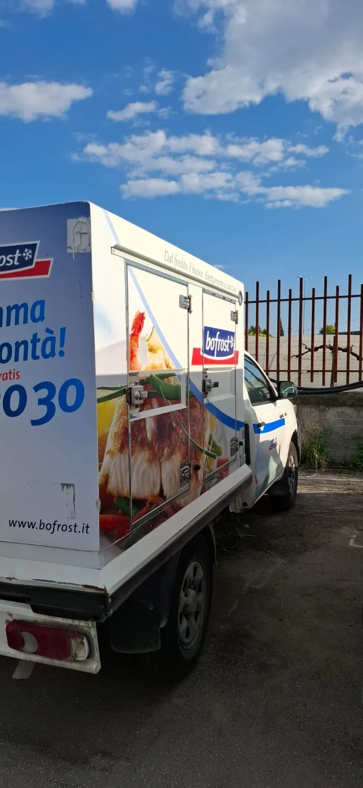 Toyota Hilux 2.5D4D  2WD, снимка 5 - Автомобили и джипове - 54057319