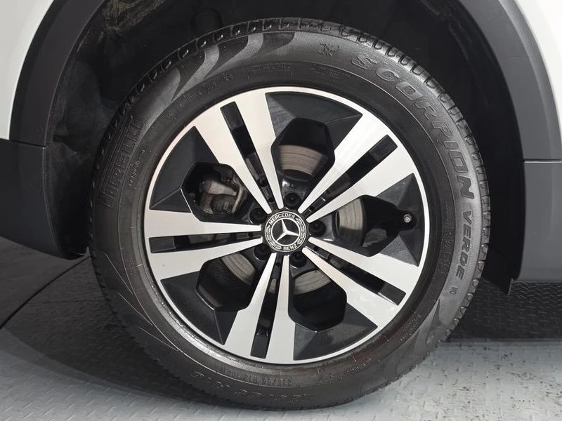 Mercedes-Benz GLB GLB220| 190к.с.| ВКЛ.ТЕХНОТЕСТ, снимка 5 - Автомобили и джипове - 55701489