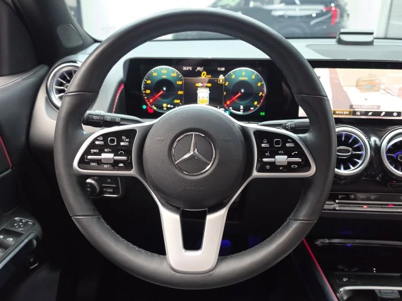 Mercedes-Benz GLB GLB220| 190к.с.| ВКЛ.ТЕХНОТЕСТ, снимка 13 - Автомобили и джипове - 55701489