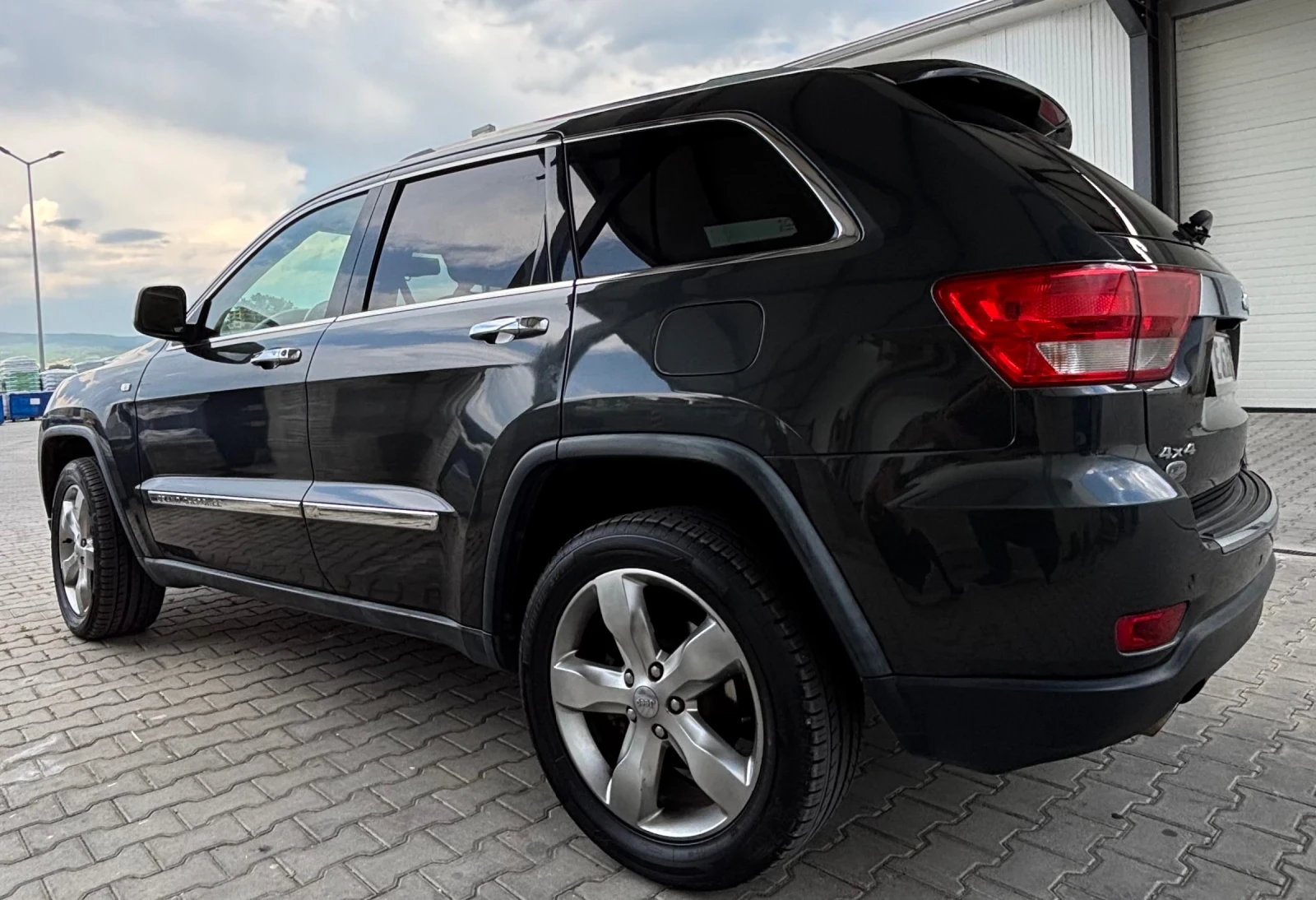 Jeep Grand cherokee 3.0CRD OVERLAND - изображение 3
