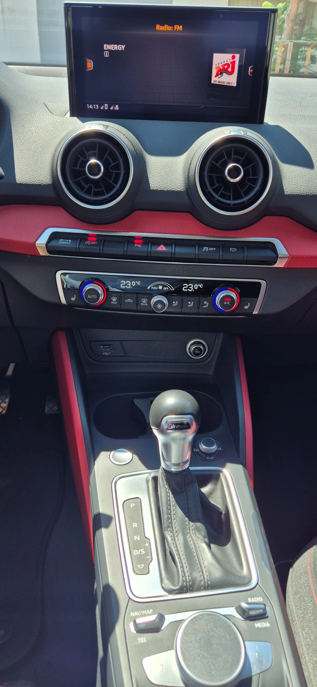 Audi Q2 S-Line, 1.4 TFSI - изображение 7