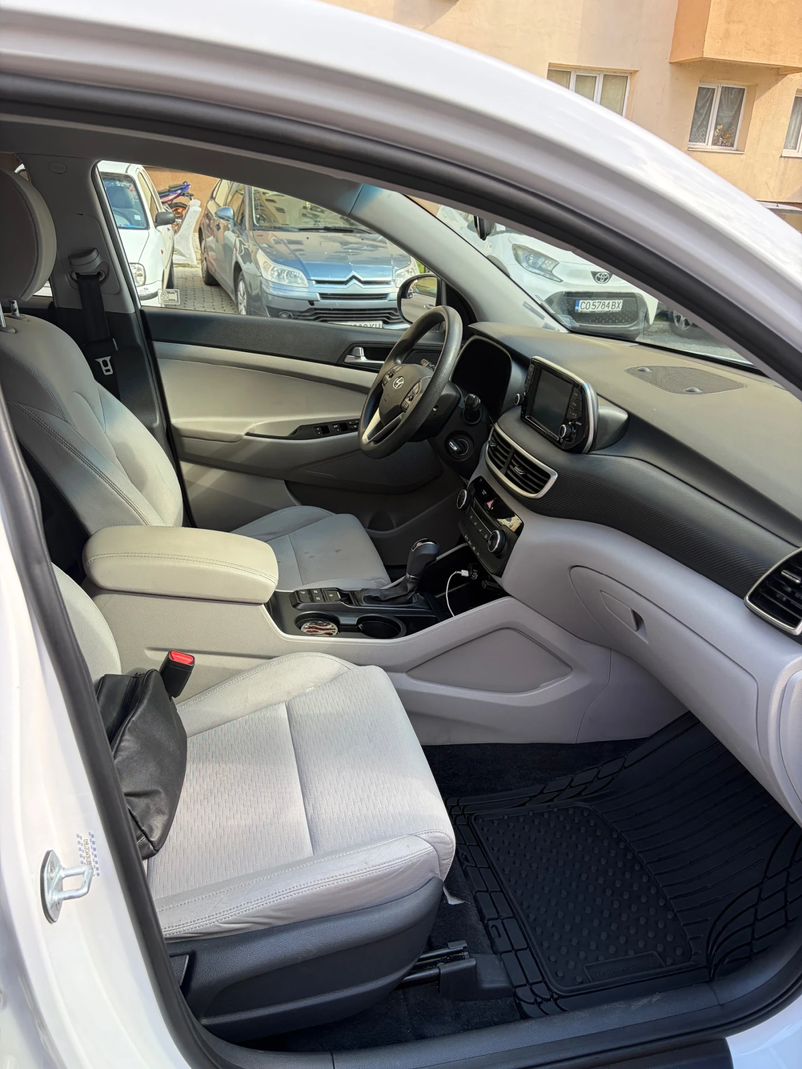 Hyundai Tucson 2.0 GDI AWD Автоматик, снимка 12 - Автомобили и джипове - 53923292