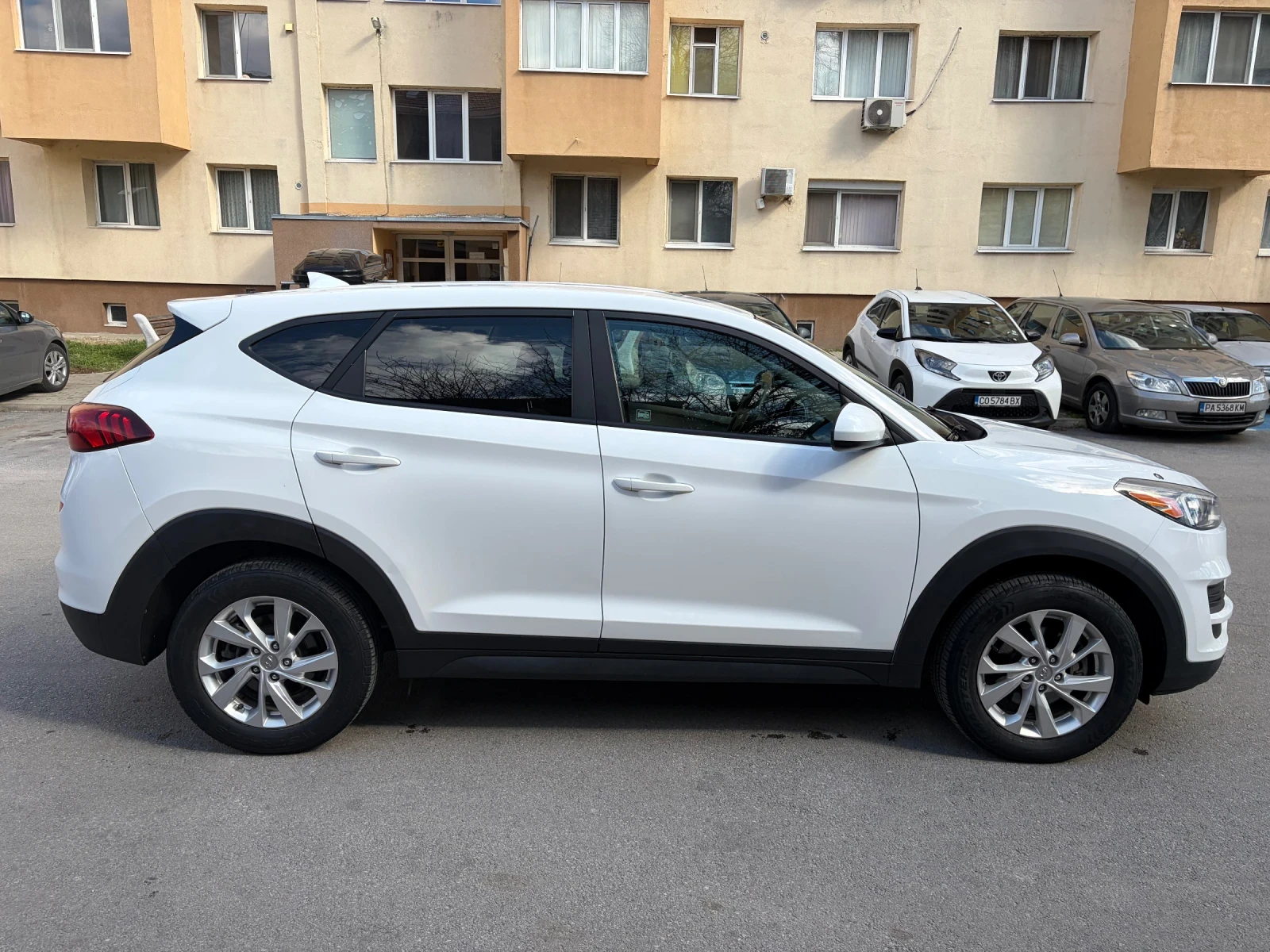 Hyundai Tucson 2.0 GDI AWD Автоматик, снимка 4 - Автомобили и джипове - 53923292