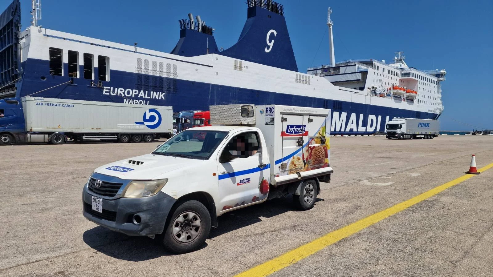 Toyota Hilux 2.5D4D  2WD