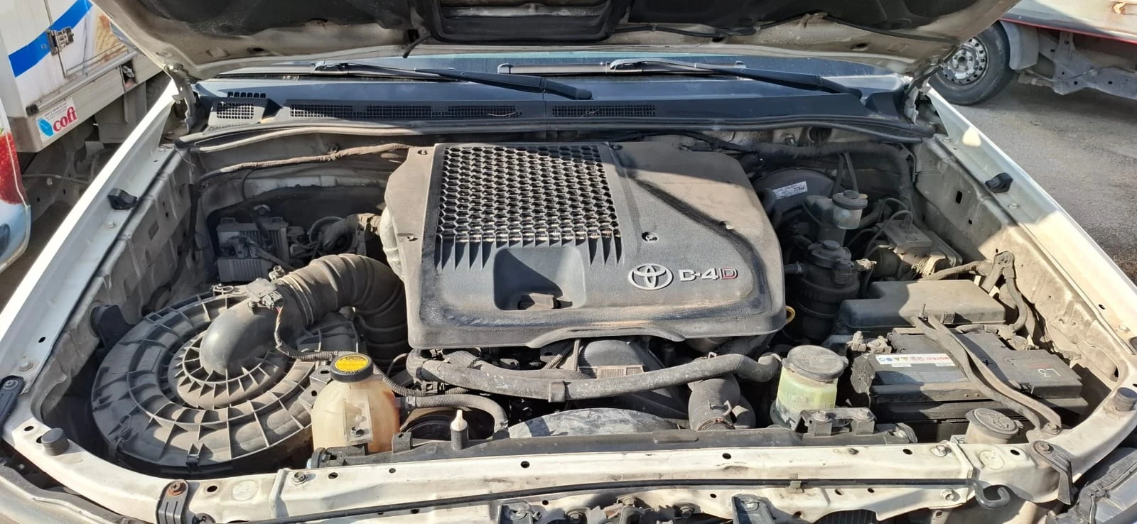 Toyota Hilux 2.5D4D  2WD, снимка 16 - Автомобили и джипове - 54057319