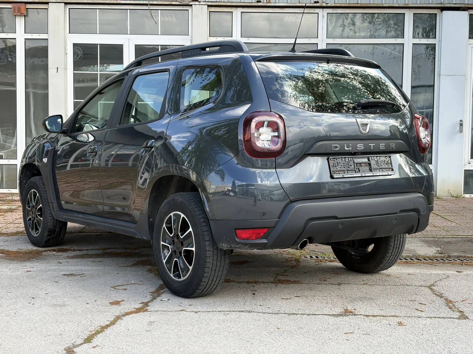 Dacia Duster Prestige/NAVI/CAM/Подгеви, снимка 6 - Автомобили и джипове - 54623696