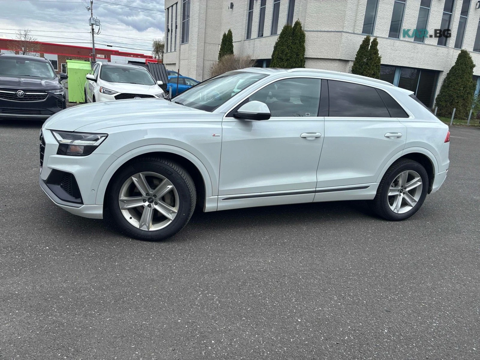 Audi Q8 Progressiv АВТОКРЕДИТ ЦЕНА ДО БЪЛГАРИЯ, снимка 2 - Автомобили и джипове - 54763633