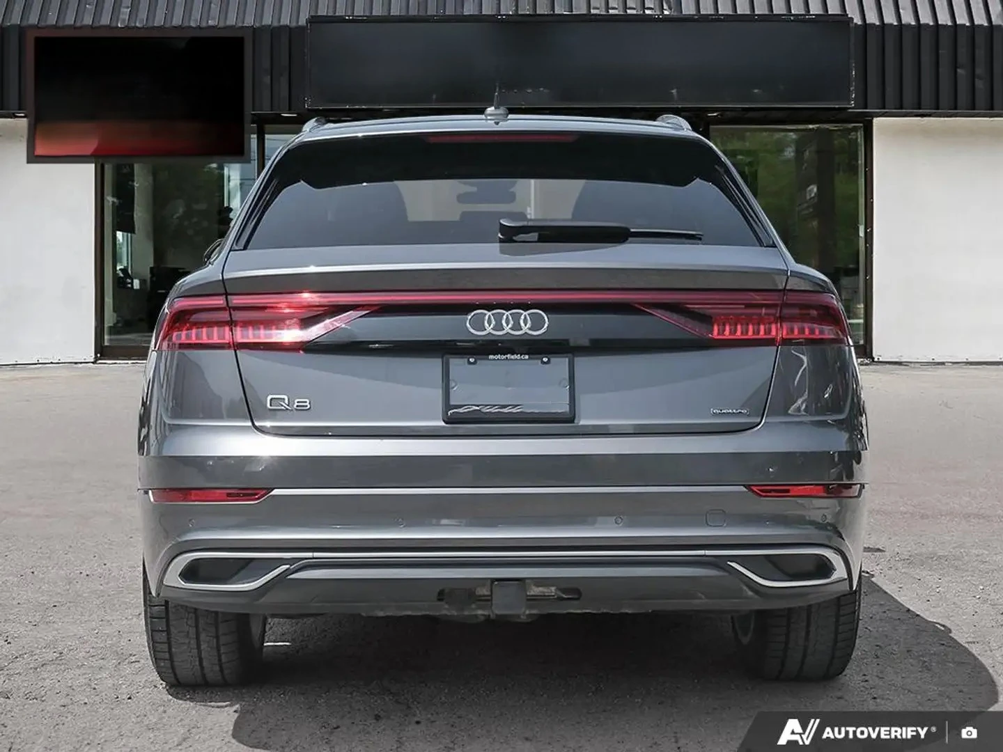 Audi Q8 * TECHNIK* Фиксирана цена до БГ * Без инциденти * , снимка 4 - Автомобили и джипове - 55487123