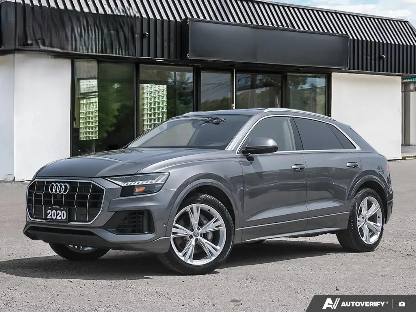 Audi Q8 * TECHNIK* Фиксирана цена до БГ * Без инциденти * 