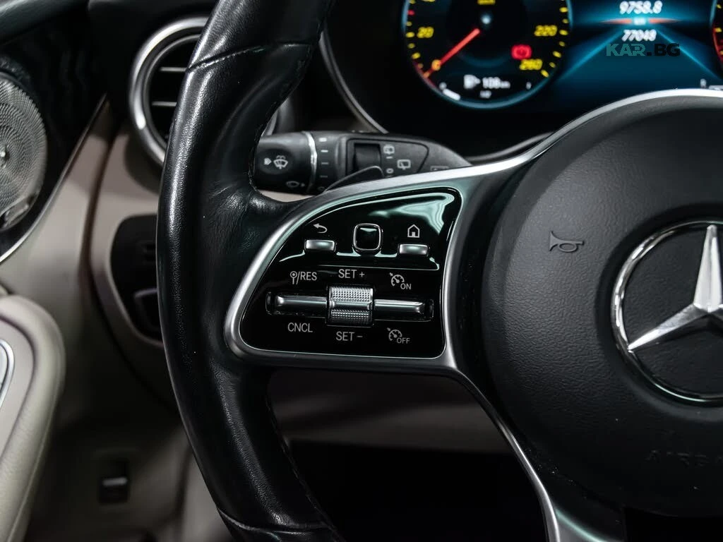 Mercedes-Benz GLC 300 AMG* DIGITAL* BURMESTER* ПАМЕТ* ПОДГРЕВ* ПАНО, снимка 13 - Автомобили и джипове - 56083782