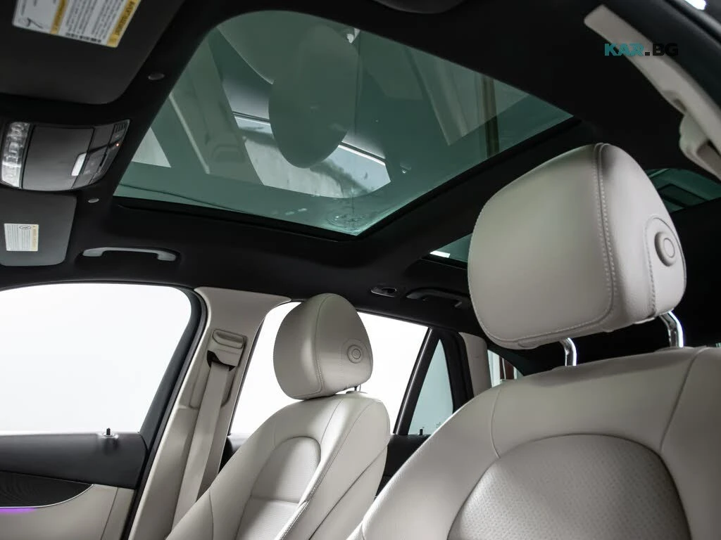 Mercedes-Benz GLC 300 AMG* DIGITAL* BURMESTER* ПАМЕТ* ПОДГРЕВ* ПАНО, снимка 12 - Автомобили и джипове - 56083782