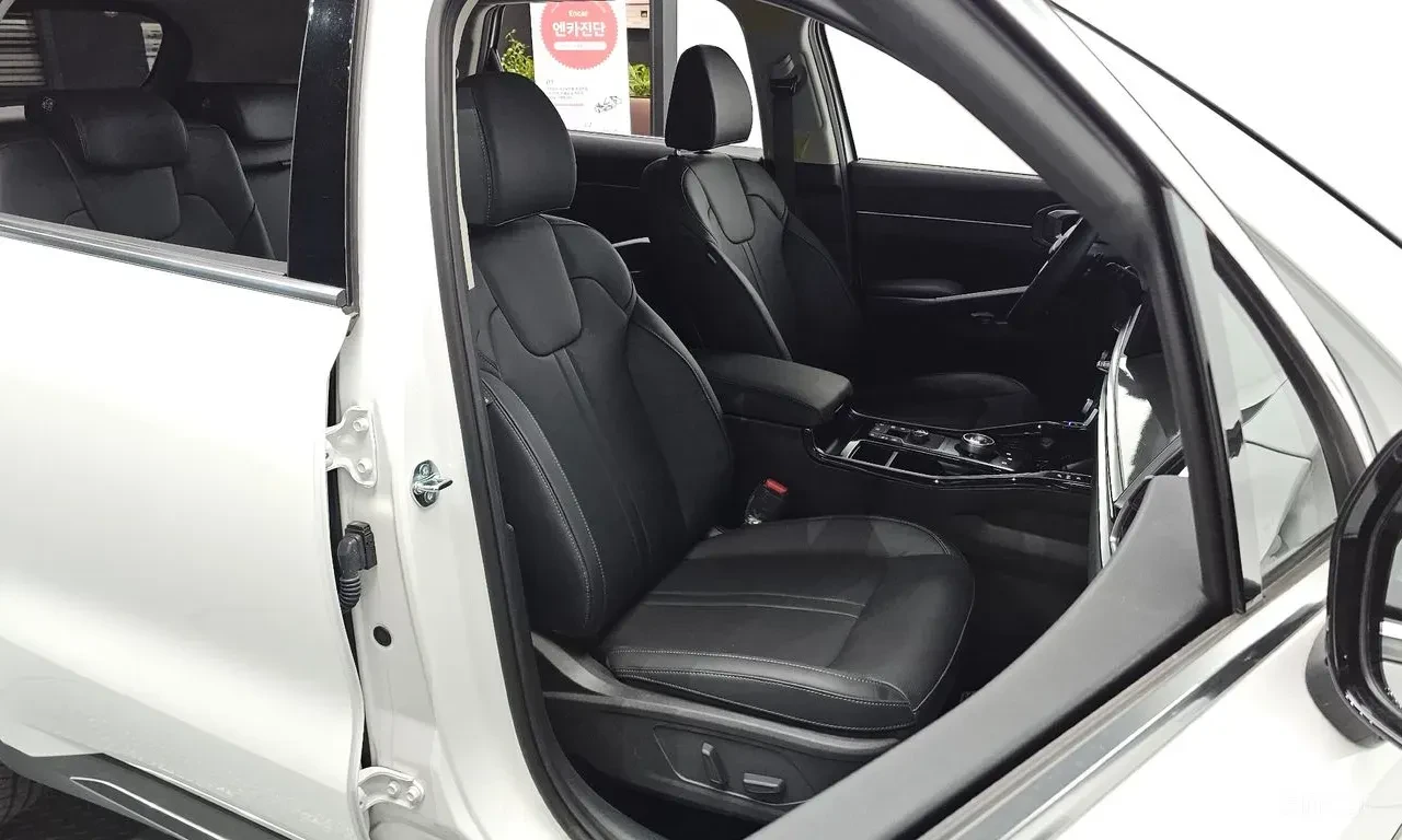 Kia Sorento 2.5T* PRESTIGE* ОБДУХВАНЕ* ДИСТРОНИК* LANE* ASSIST, снимка 13 - Автомобили и джипове - 56235452