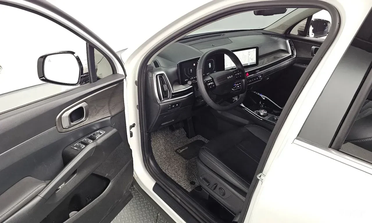 Kia Sorento 2.5T* PRESTIGE* ОБДУХВАНЕ* ДИСТРОНИК* LANE* ASSIST, снимка 6 - Автомобили и джипове - 56235452
