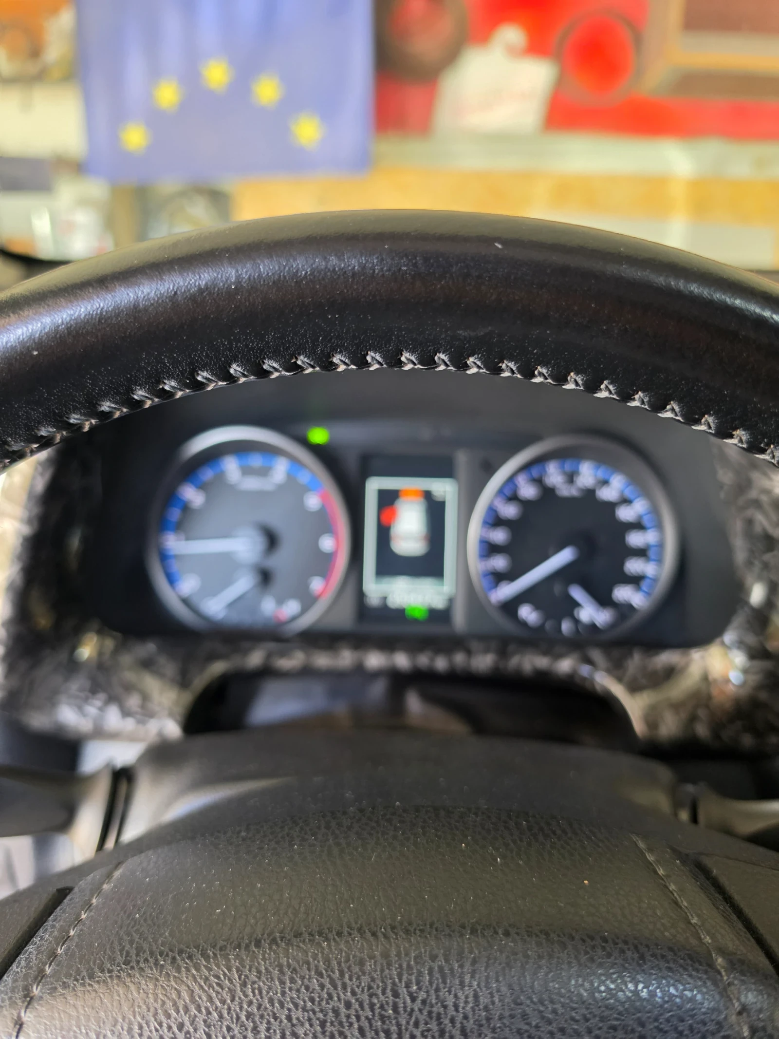 Toyota Rav4, снимка 16 - Автомобили и джипове - 56437610