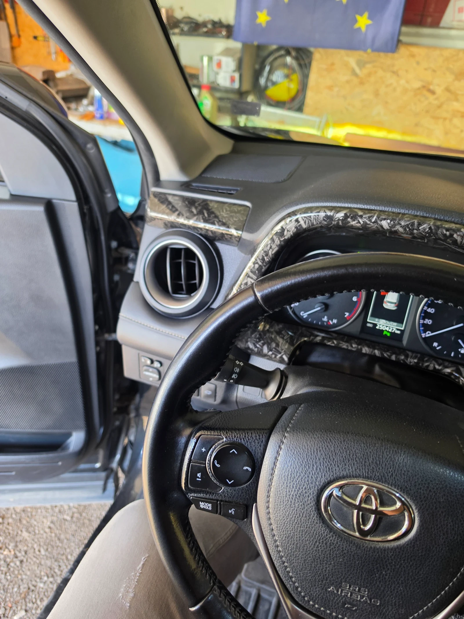 Toyota Rav4, снимка 17 - Автомобили и джипове - 56437610