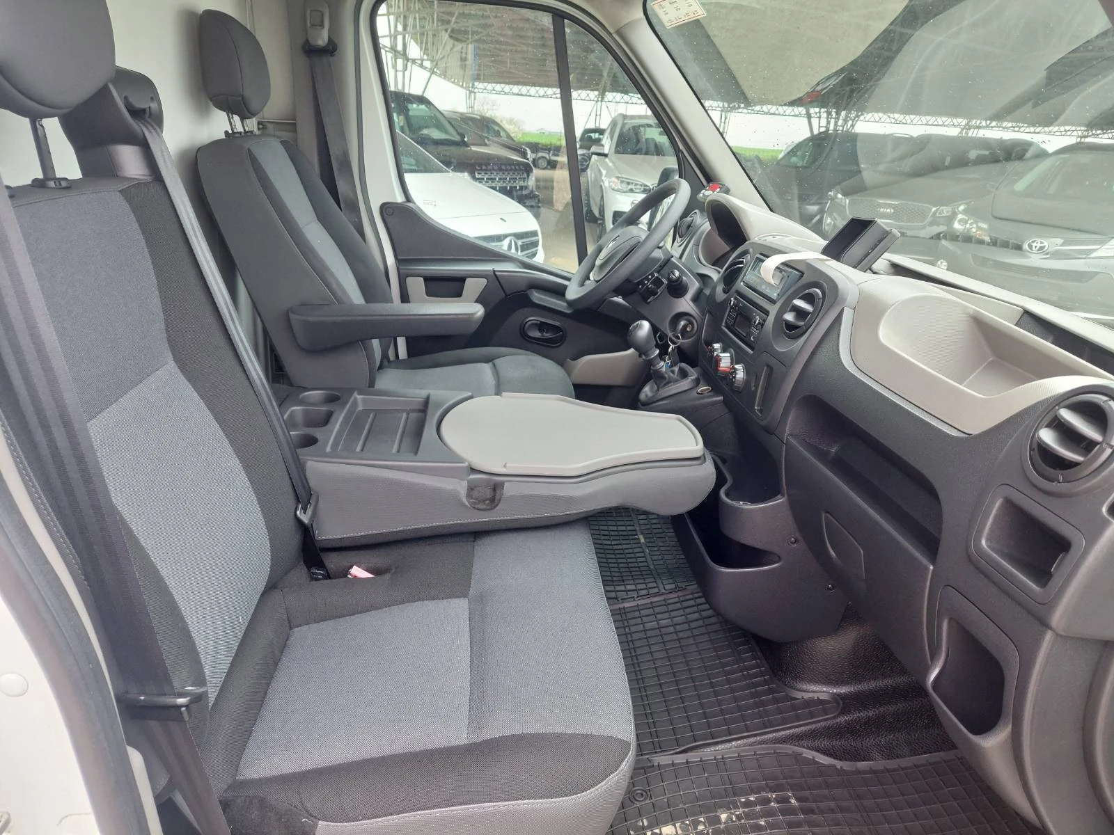 Renault Master 2.3 125кс. Хладилен - изображение 6