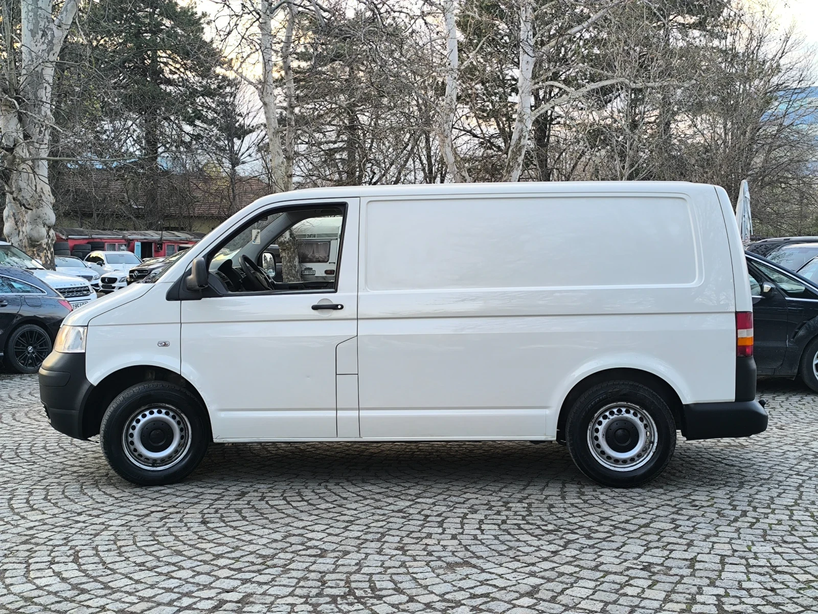VW T5 1.9TDI 195к.с КЛИМАТИК , снимка 6 - Бусове и автобуси - 54095071