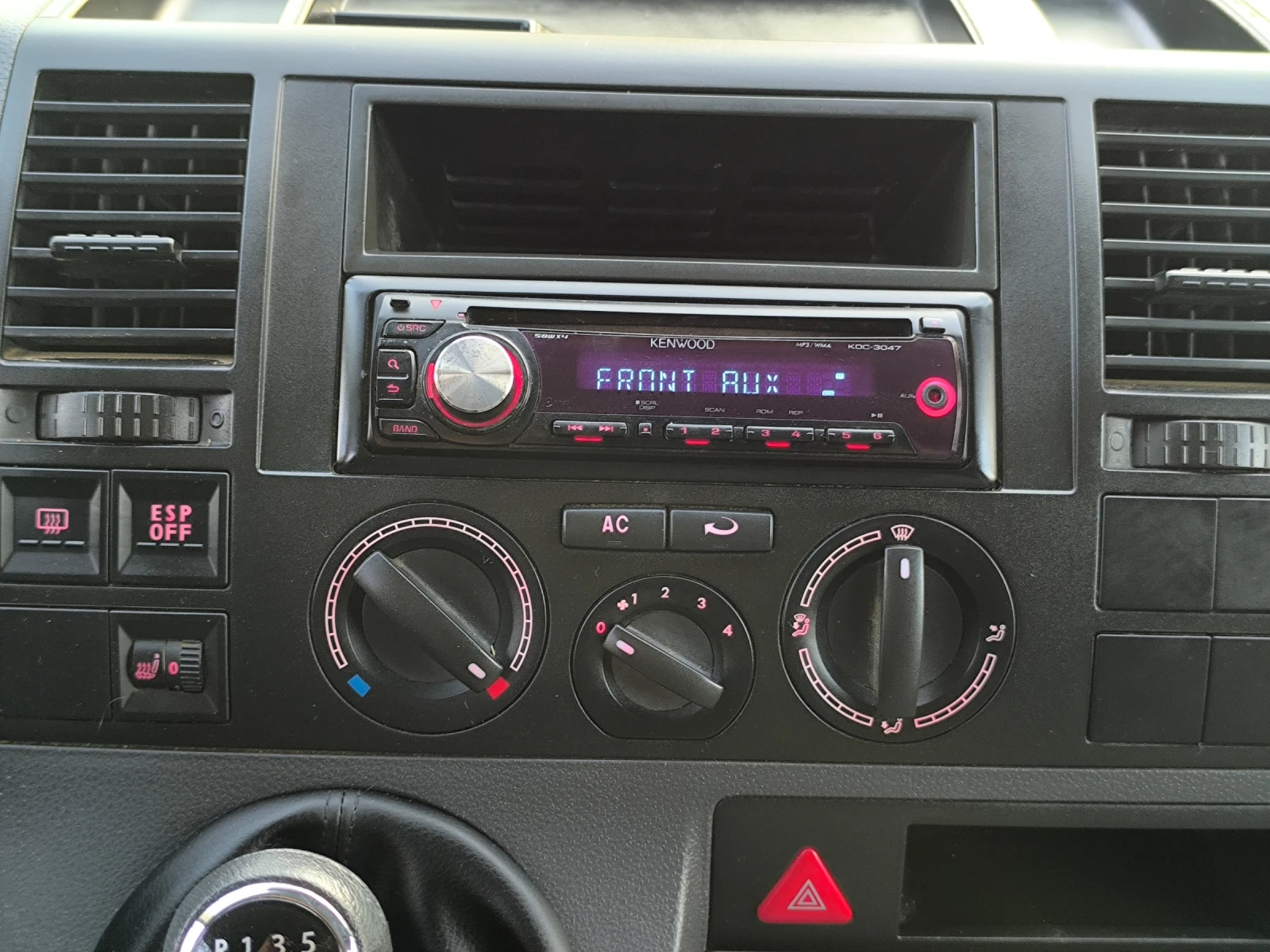 VW T5 1.9TDI 195к.с КЛИМАТИК , снимка 10 - Бусове и автобуси - 54095071