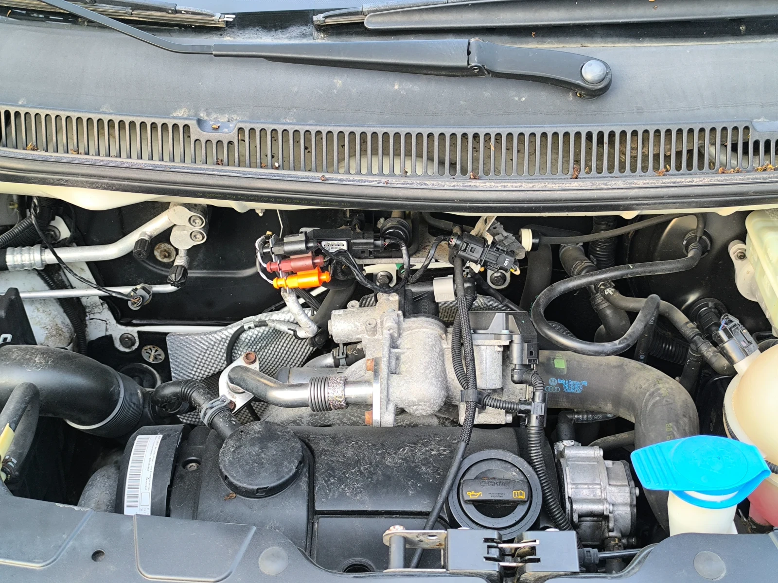 VW T5 1.9TDI 195к.с КЛИМАТИК , снимка 11 - Бусове и автобуси - 54095071