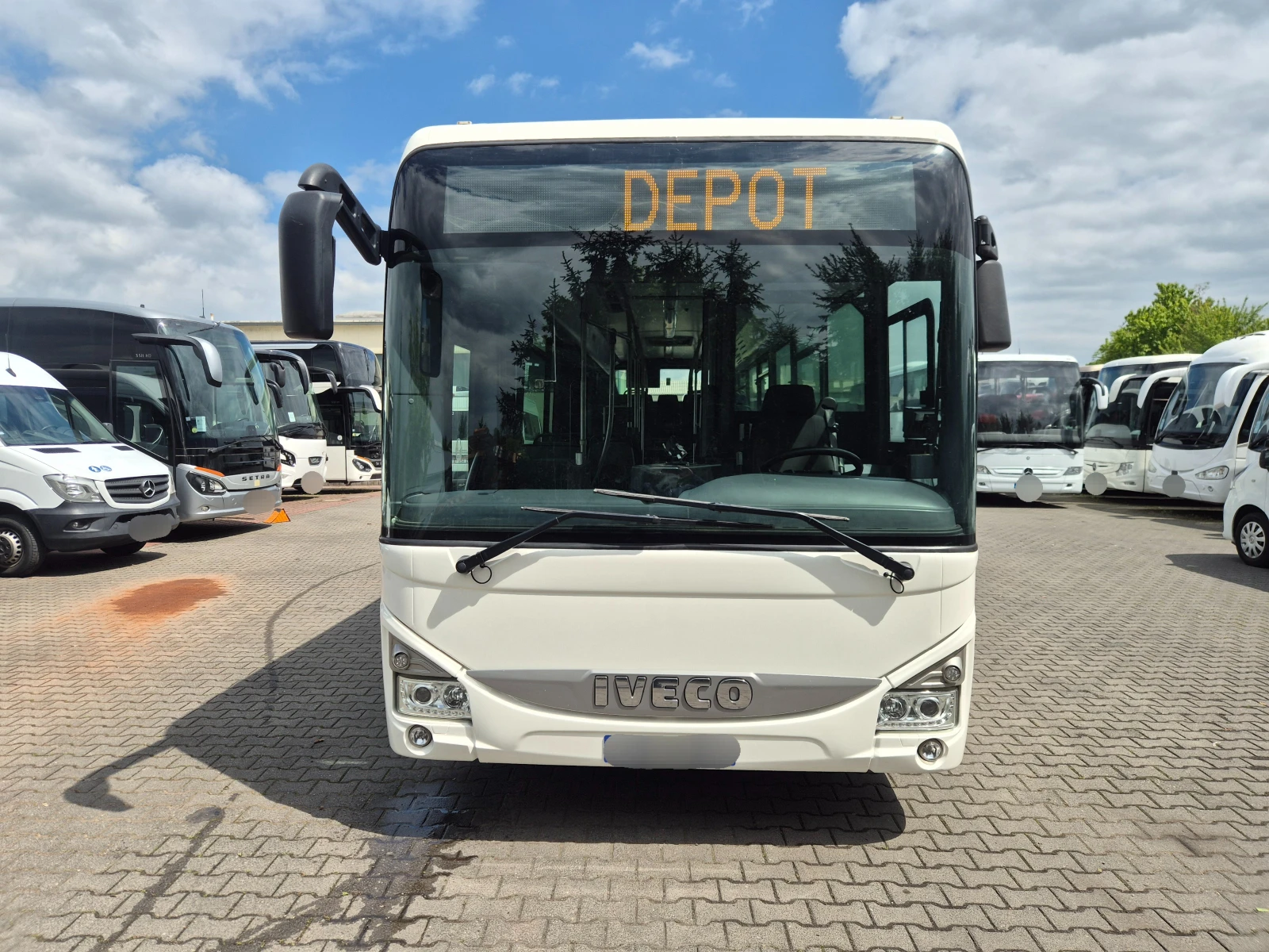 Iveco Classic Crossway LE , снимка 2 - Бусове и автобуси - 56609299