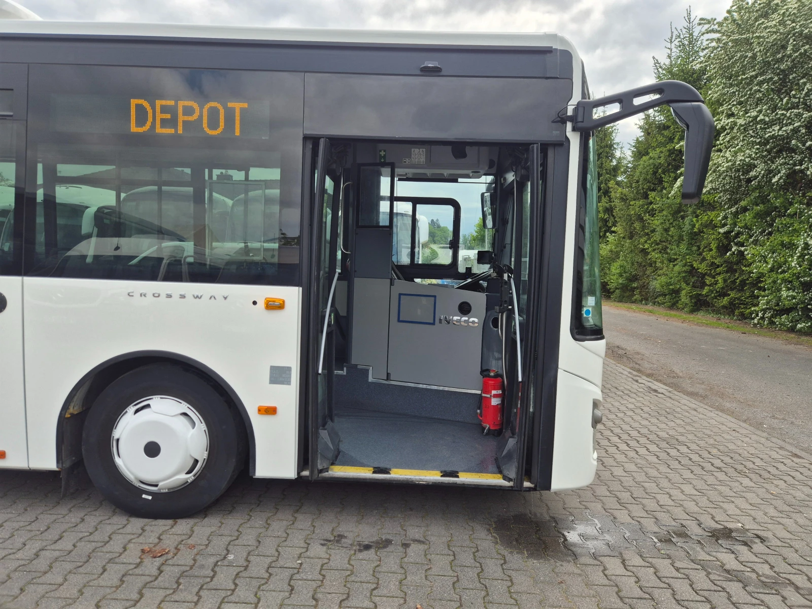 Iveco Classic Crossway LE , снимка 13 - Бусове и автобуси - 56609299