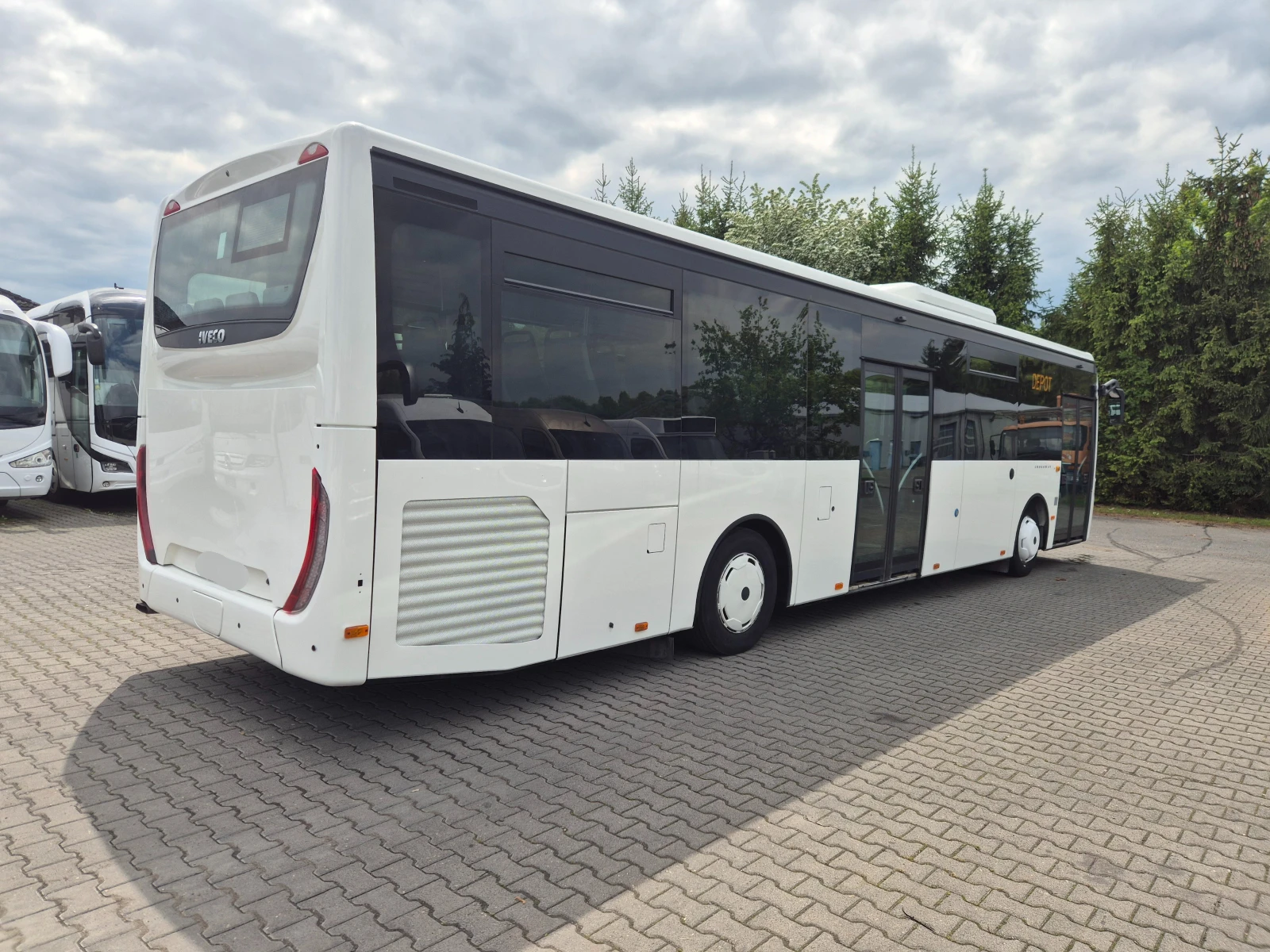 Iveco Classic Crossway LE , снимка 6 - Бусове и автобуси - 56609299