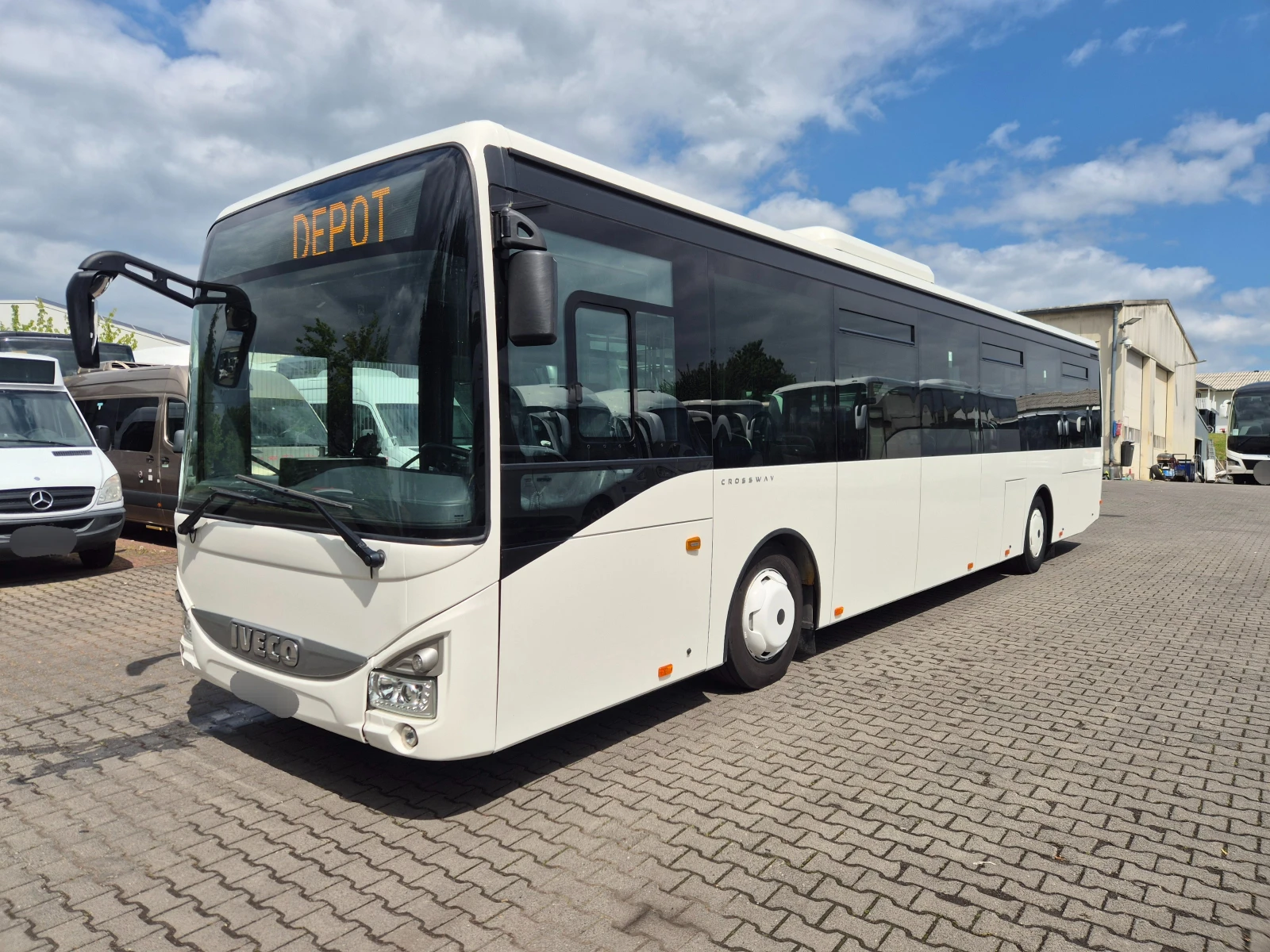 Iveco Classic Crossway LE , снимка 3 - Бусове и автобуси - 56609299