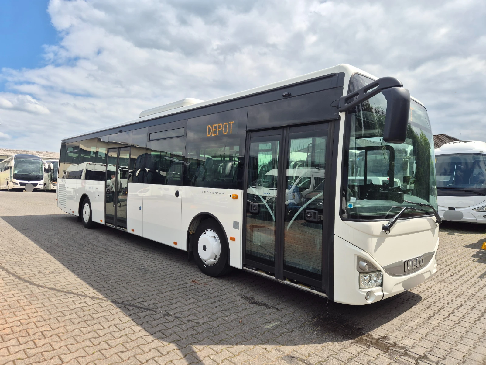 Iveco Classic Crossway LE 