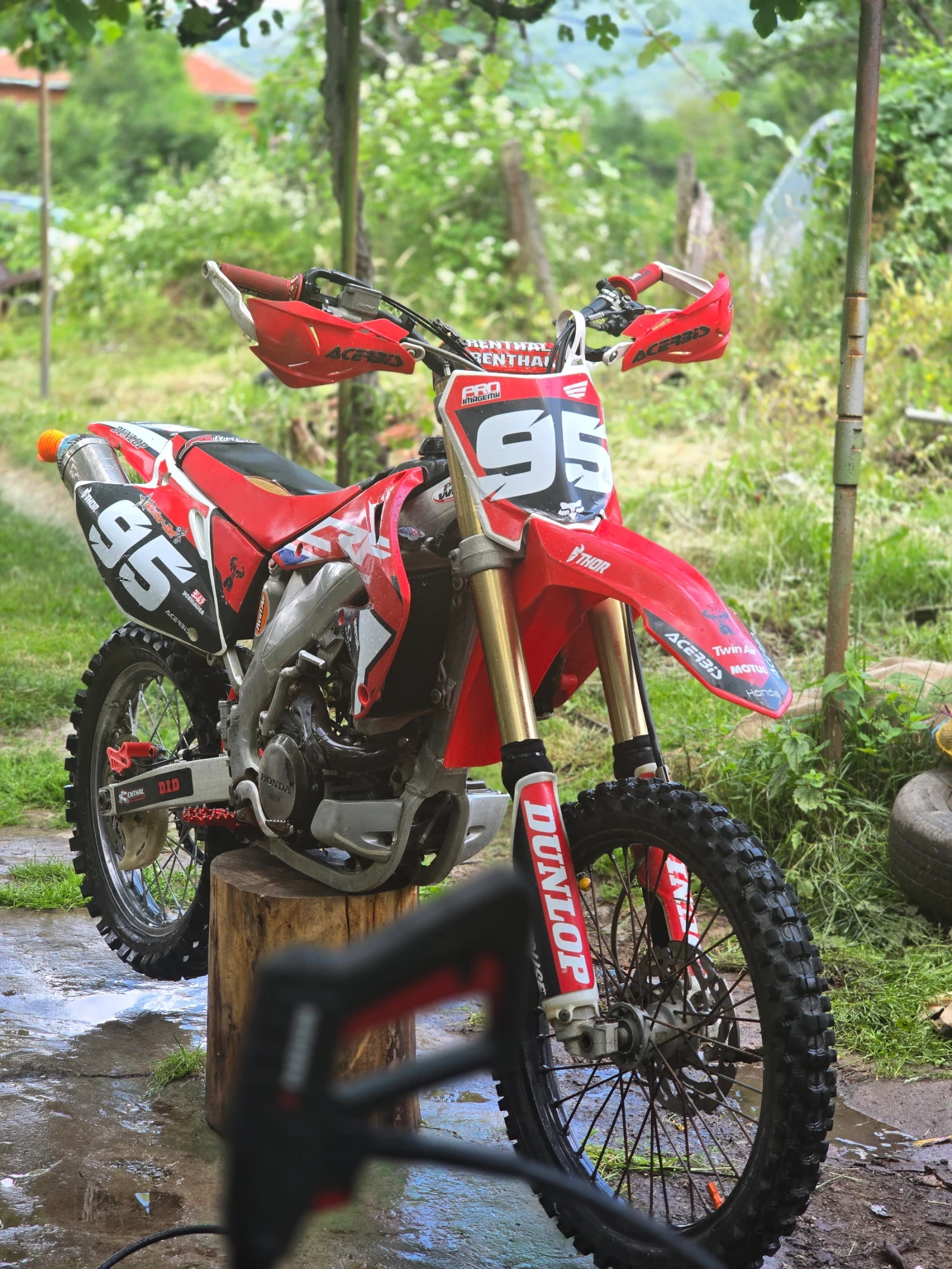 Honda Crf R