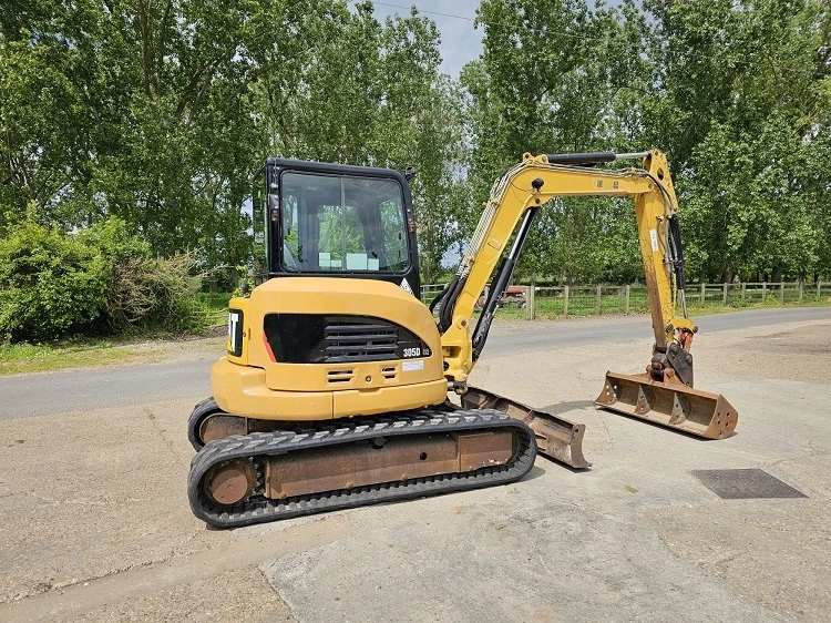 Багер Caterpillar 305d cr, снимка 1 - Индустриална техника - 47504739