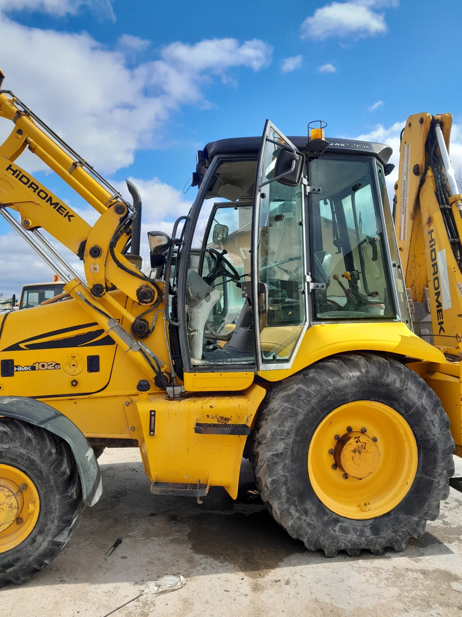 Багер Hidromek 102B, снимка 5 - Индустриална техника - 53816472