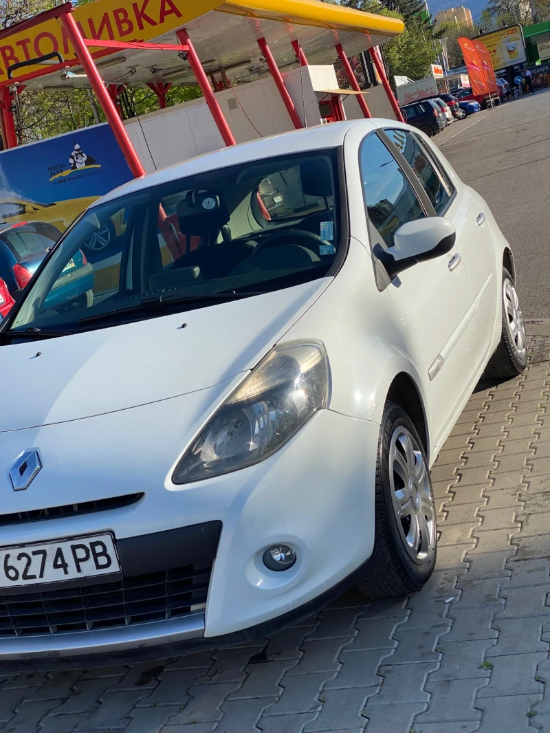 Renault Clio 1.5 dci, снимка 11 - Автомобили и джипове - 47566449