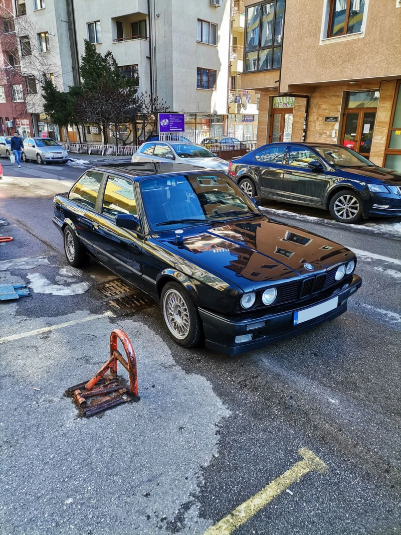 BMW 318 318is, снимка 1 - Автомобили и джипове - 48369889