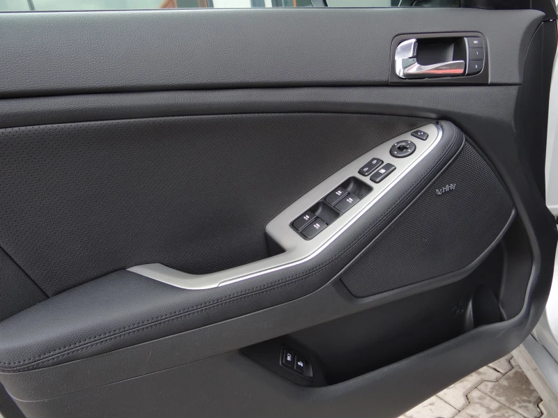 Kia Optima 1.7crdi /Navi/Koja/Panorama/Camera/Xenon/Keyless/, снимка 13 - Автомобили и джипове - 50375134