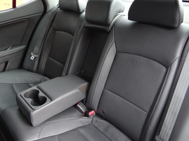 Kia Optima 1.7crdi /Navi/Koja/Panorama/Camera/Xenon/Keyless/, снимка 15 - Автомобили и джипове - 50375134