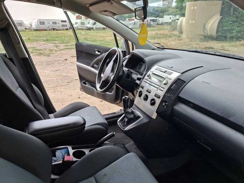 Toyota Corolla verso 1, 6 ГАЗ, снимка 3 - Автомобили и джипове - 52032276