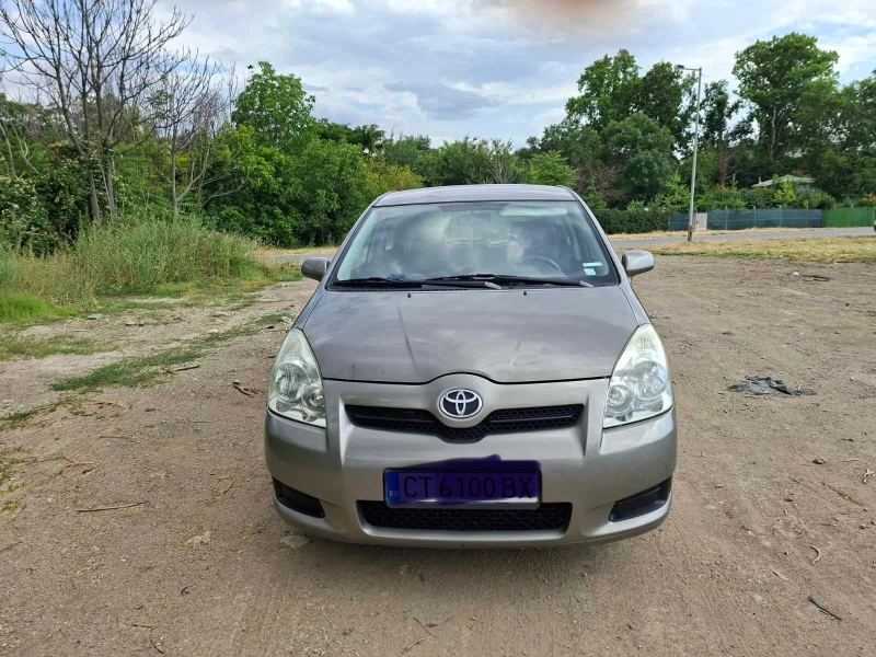Toyota Corolla verso 1, 6 ГАЗ, снимка 2 - Автомобили и джипове - 52032276