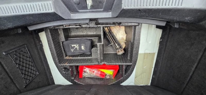 Lancia Delta 1.4i 120k.c , снимка 16 - Автомобили и джипове - 51631237