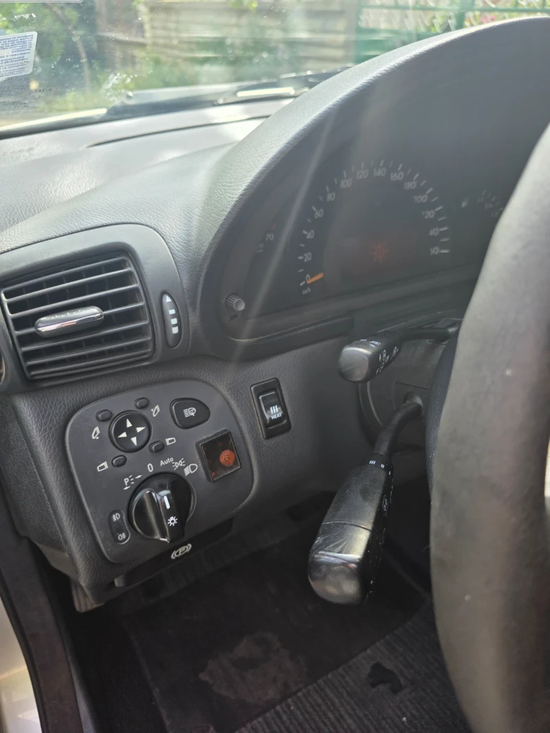 Mercedes-Benz C 320 3.2 бензин/газ, снимка 10 - Автомобили и джипове - 52664843