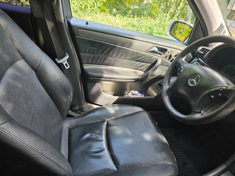 Mercedes-Benz C 320 3.2 бензин/газ, снимка 6 - Автомобили и джипове - 52664843