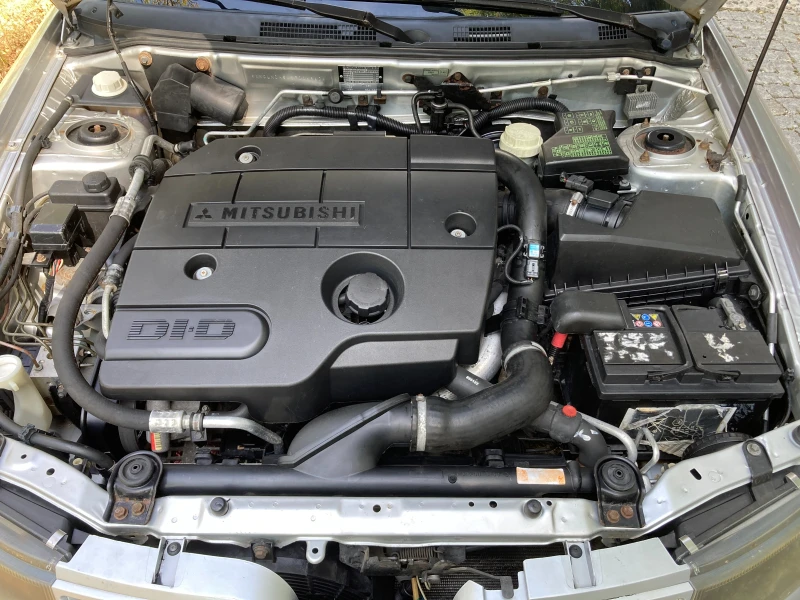 Mitsubishi Carisma, снимка 5 - Автомобили и джипове - 51857024