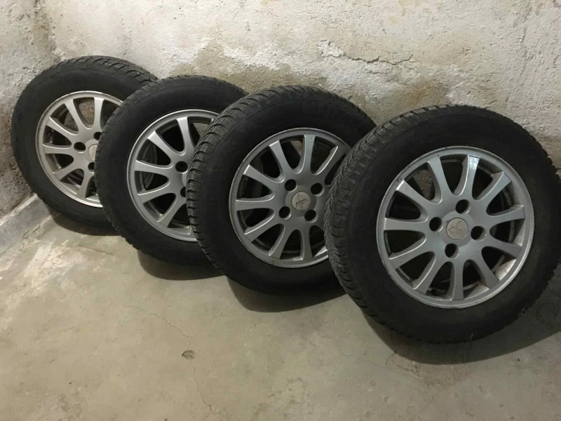 Mitsubishi Carisma, снимка 16 - Автомобили и джипове - 51857024