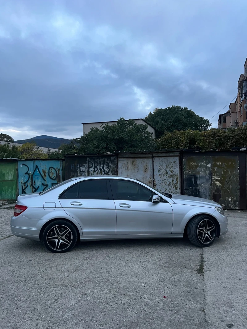 Mercedes-Benz C 220, снимка 9 - Автомобили и джипове - 52592987