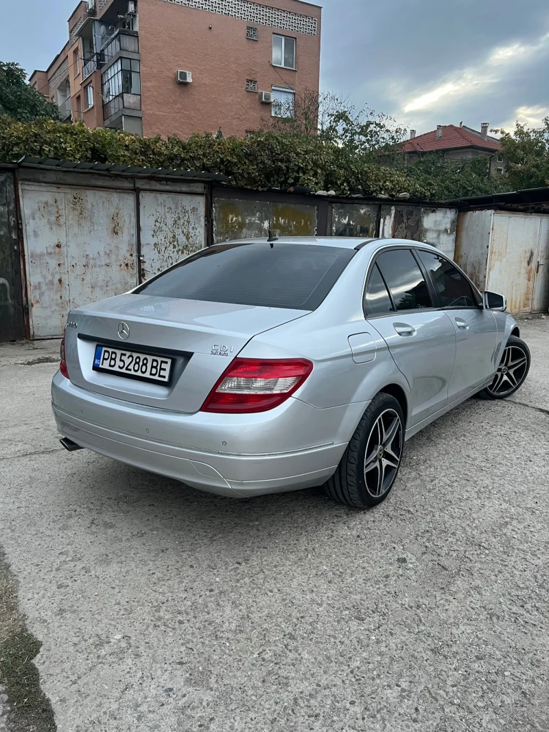Mercedes-Benz C 220, снимка 4 - Автомобили и джипове - 52592987