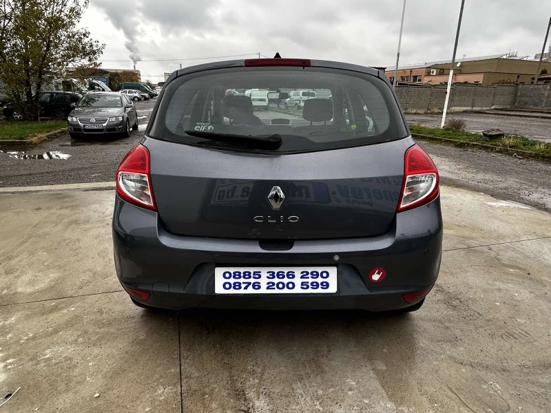 Renault Clio Забележки дясна страна, снимка 4 - Автомобили и джипове - 52317325