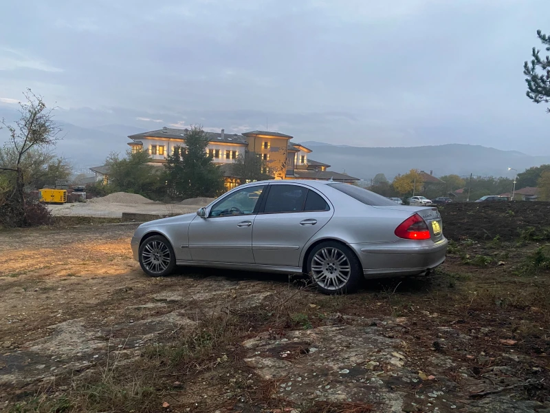 Mercedes-Benz E 320, снимка 2 - Автомобили и джипове - 52955621