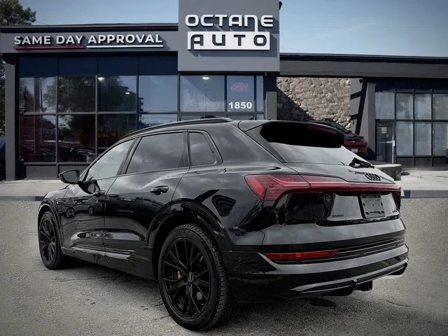 Audi E-Tron, снимка 4 - Автомобили и джипове - 54114636